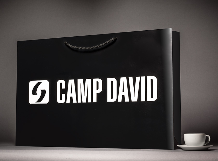 Bedruckte PapierTragetasche in XXL-Großformat Motiv Camp Davis
